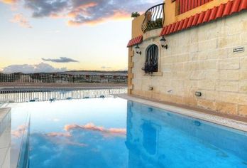 Soreda Hotel
