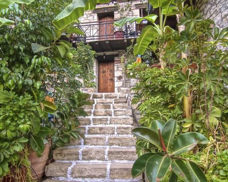 Stone Village Petrino Horio-1