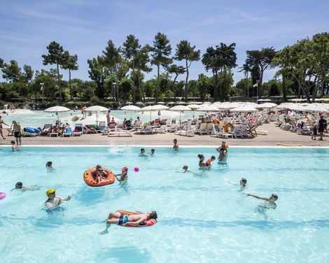 HU Park Albatros Village by Happy Camp-4