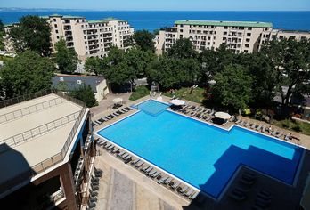 Hotel, Golden Line