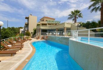 Hotel, Pelagia Bay