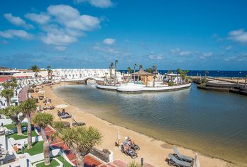 Hotel, Sands Beach Resort