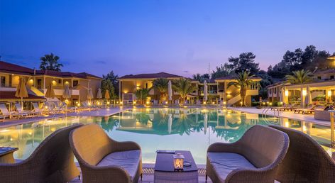 Lagomandra Beach Hotel
