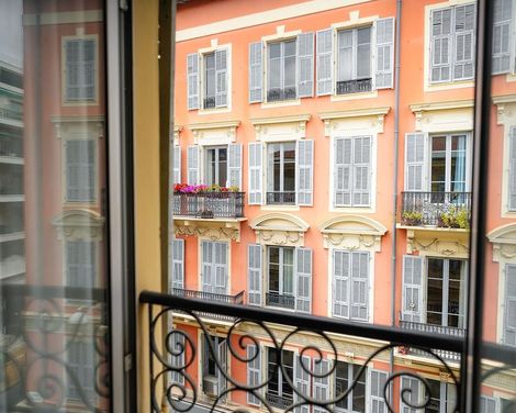 Le Seize Nice-2