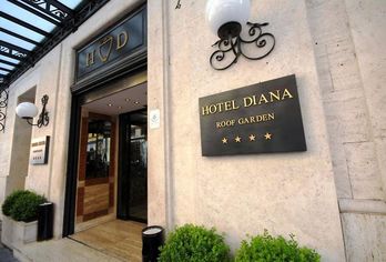 Hotel, Hotel Diana Roof Garden