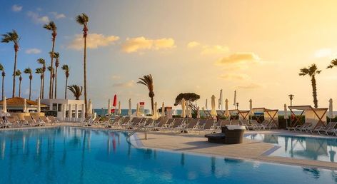 Leonardo Plaza Cypria Maris Beach Hotel & Spa