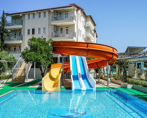 Catty Cats Garden Hotel-2