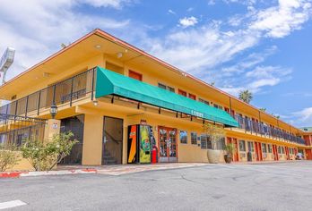 Hotel, Hotel Avenida - Oceanside Camp Pendleton