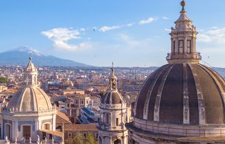 Blick von Catania zum Vulkan Ätna