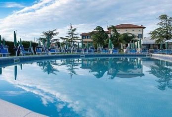 Hotel, Villa Sara