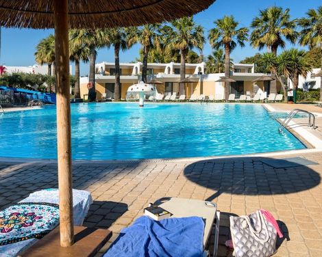 Alex Beach Hotel & Bungalows-2