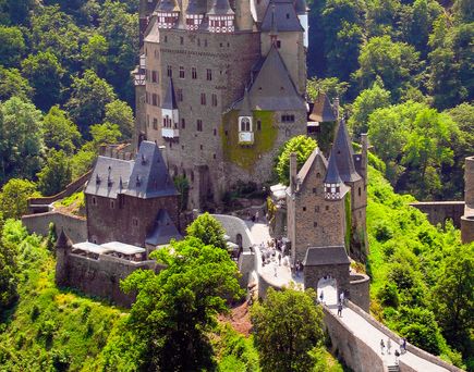 Wanderurlaub und Weinrouten Urlaub Deutschland Burg Eltz