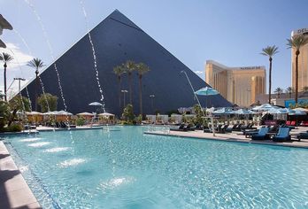 Hotel, Luxor Hotel & Casino