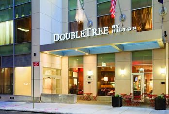 DoubleTree by Hilton New York Downtown