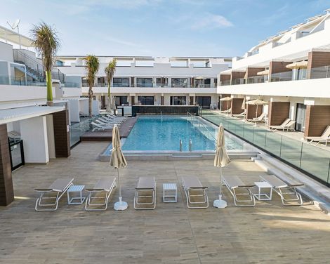 Esmeralda Cotillo Homes by LIVVO-3