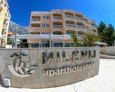 Aparthotel Milenij-3