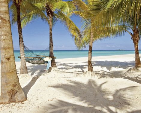 Couples Swept Away-3