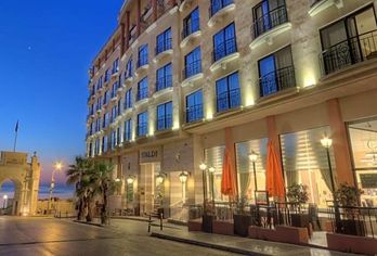 Hotel, Vivaldi Hotel