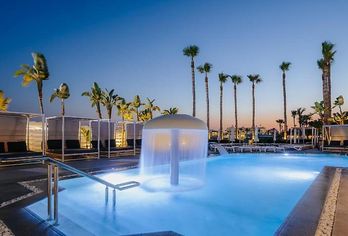 Hotel, Tasia Maris Sands Hotel