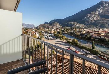 Hotel, Garni On The Rock