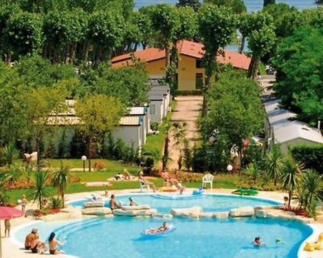 Campeggio Bella Italia Mobile Homes by Happy Camp-0