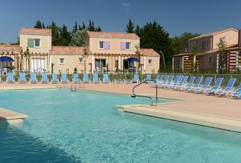 Hotel, Résidence Odalys Référence Le Mas des Alpilles