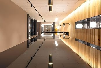 Hotel, Raval House