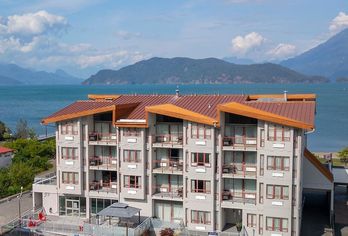 Hotel, Harrison Beach