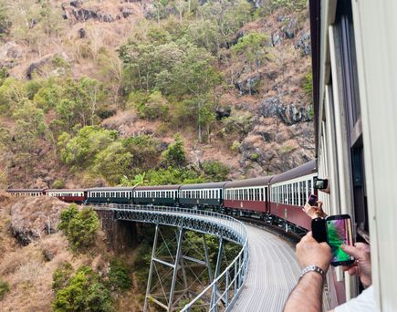 Mit der Eisenbahn zum Bergdorf Kuranda
