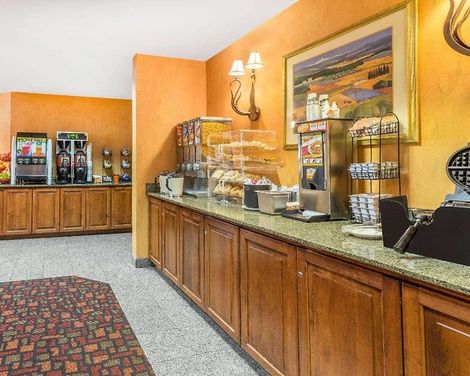 Ramada by Wyndham Kent Seattle Area-4