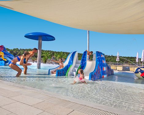 Lanterna Premium Camping Resort by Happy Camp-3