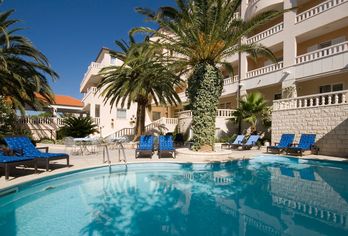 Hotel, Laurentum