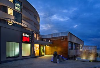 Hotel, Hotel In