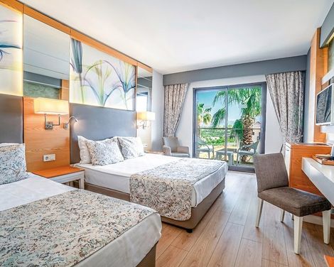 Glamour Resort & Spa-4