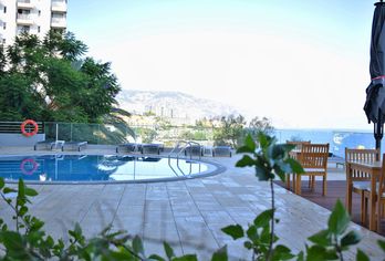 Madeira Regency Cliff