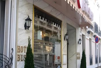 Hotel, Hôtel Busby