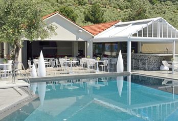 Hotel, Louloudis Fresh