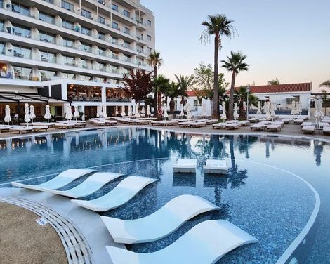 Bohemian Gardens Hotel-0