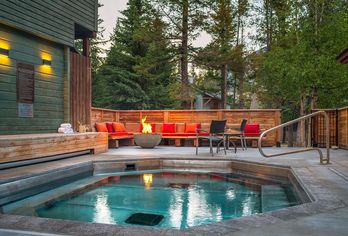Hotel, Buffalo Mountain Lodge