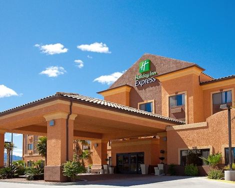 Holiday Inn Express & Suites Kingman-1