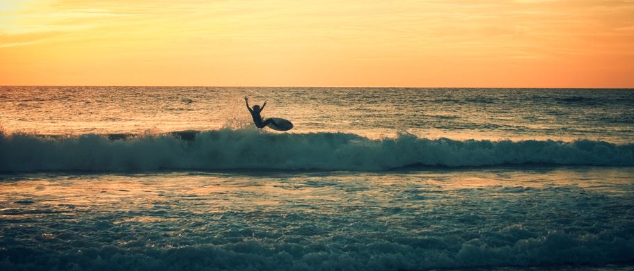 Die Atlantikküste ist ein Traum für Surfer wie hier in Biarritz