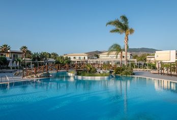 Hotel, Natura Village Hotel & Spa