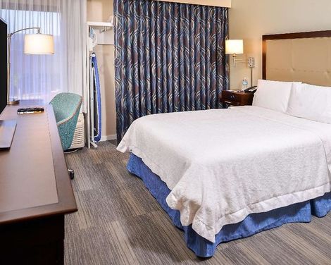 Hampton Inn Seattle/Airport-3