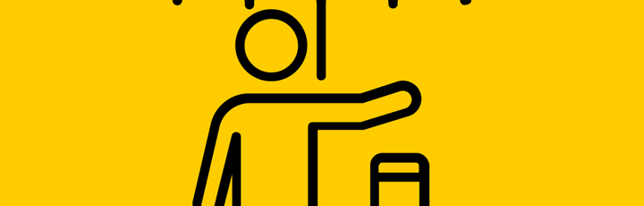 Ein gelbes Symbol, das das ADAC-Logo mit einem stilisierten Herz und einem Kreuz darstellt, daneben der Schriftzug "ADAC Auslandskrankenversicherung" in schwarzer Schrift.