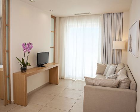 Maritimo Beach Hotel-0
