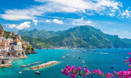 Blick auf die Amalfi Küste im Sommerlichen Feeling