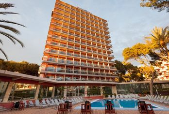 Hotel, Obelisco