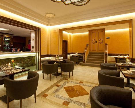 Hotel Diana Roof Garden-3