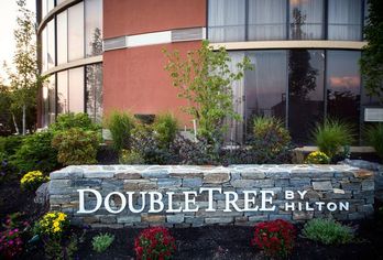 Hotel, DoubleTree by Hilton Hotel