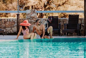 Hotel, Hotel i Ginepri